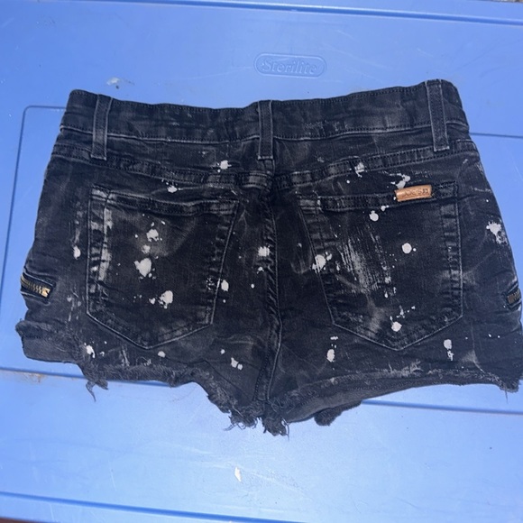 Joe’s paint splatter short 27 - Picture 4 of 4